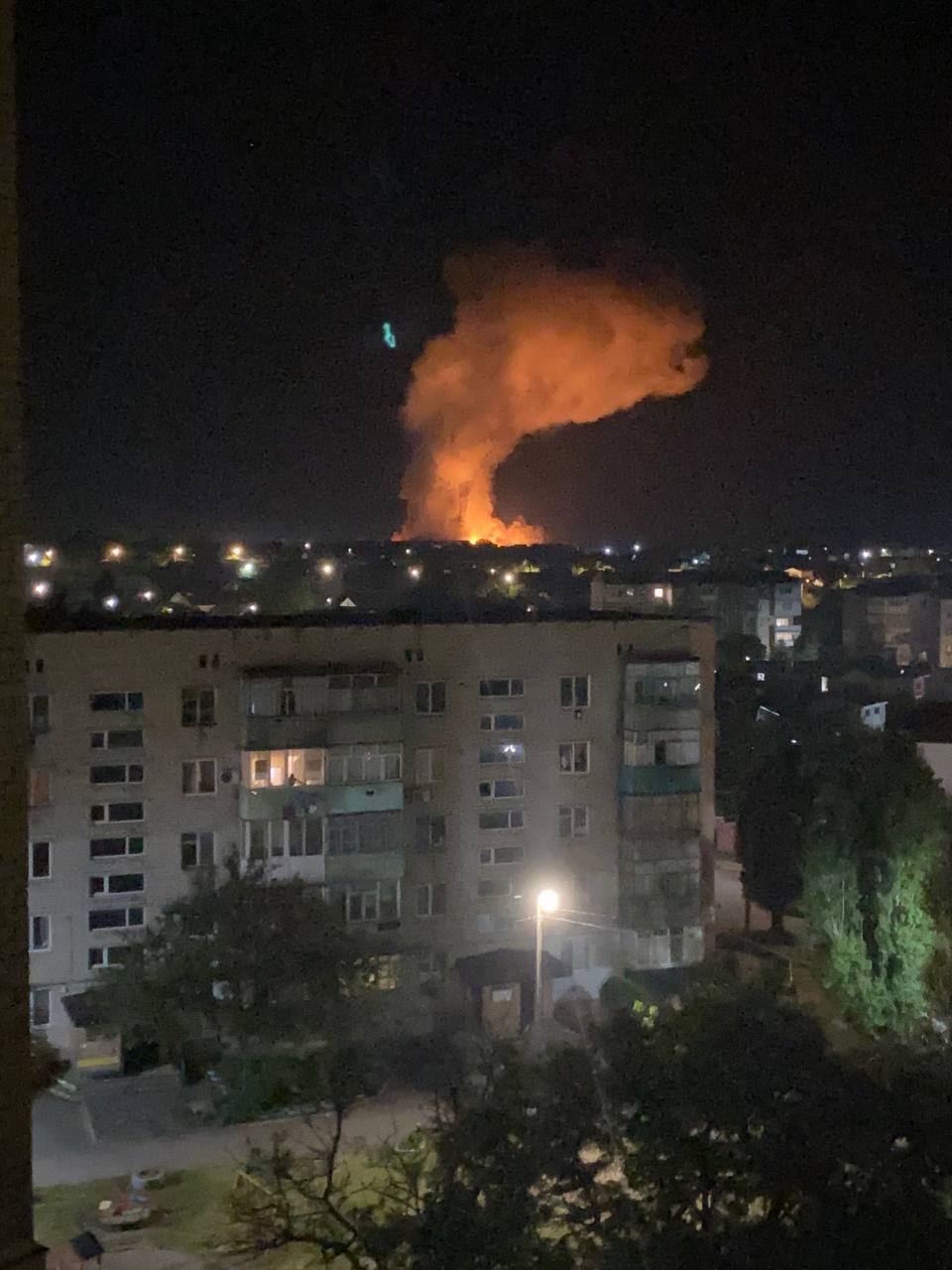 Фото з соцмереж Бердянськ. У мережі пишуть про потужні вибухи – відео, фото