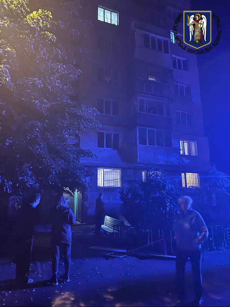 Фото: КГВА Россия снова атаковала Киев ракетами: есть жертвы и разрушения, среди погибших – ребенок