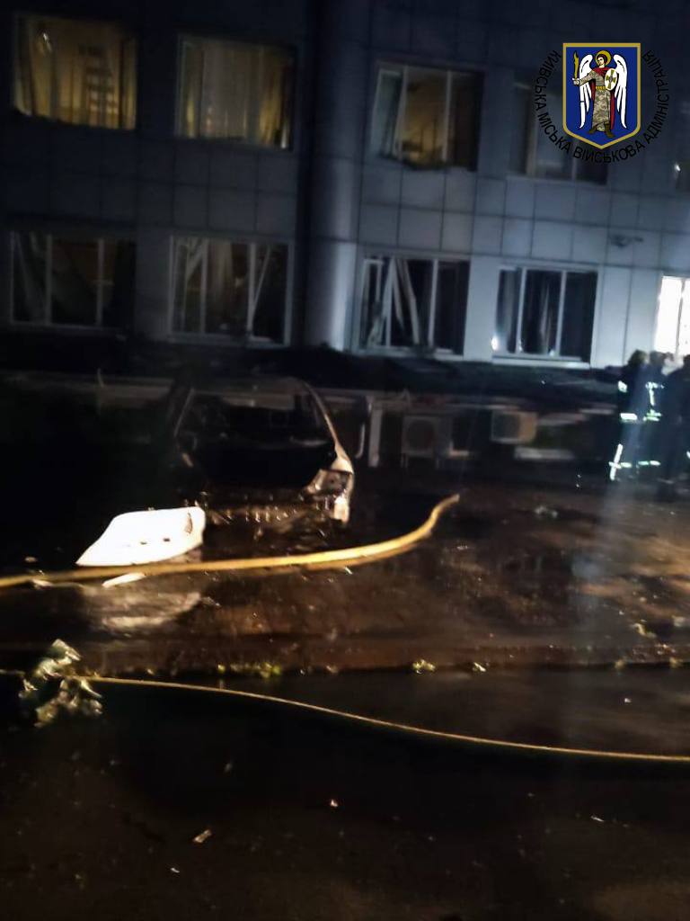 Фото: КГВА Россия снова атаковала Киев ракетами: есть жертвы и разрушения, среди погибших – ребенок