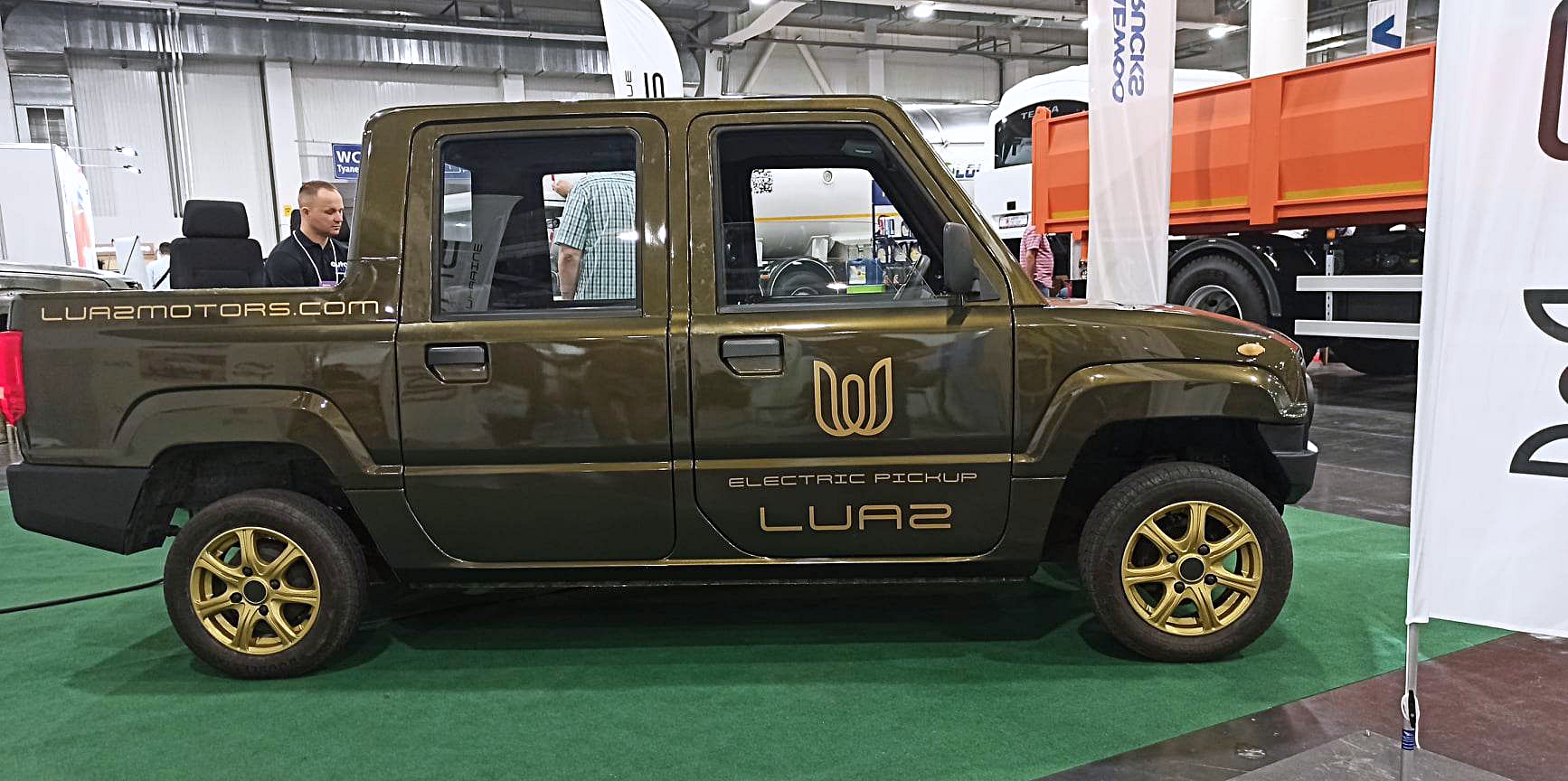 Что известно об украинском электропикапе LUAZ. Почему он похож на китайский и какая цена