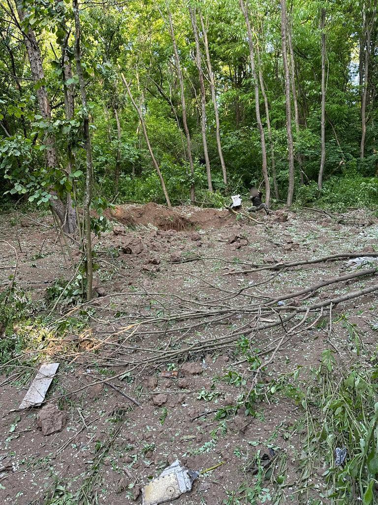 Фото: ДПСУ Два російських "шахеди" уночі збили одразу на кордоні – фото наслідків