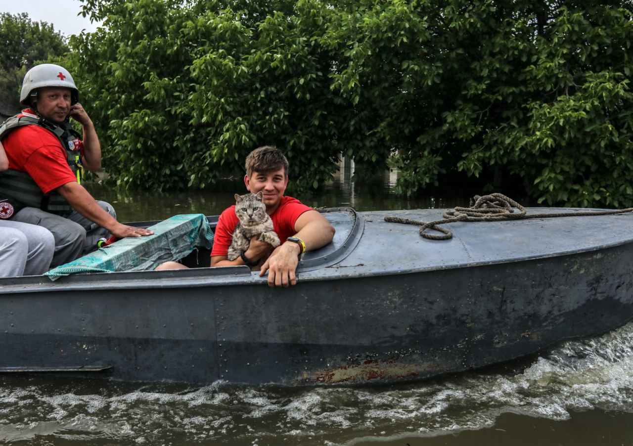 "Росіяни влаштували сафарі та стріляли по човнах". Що відбувається на окупованій частині Херсонщини