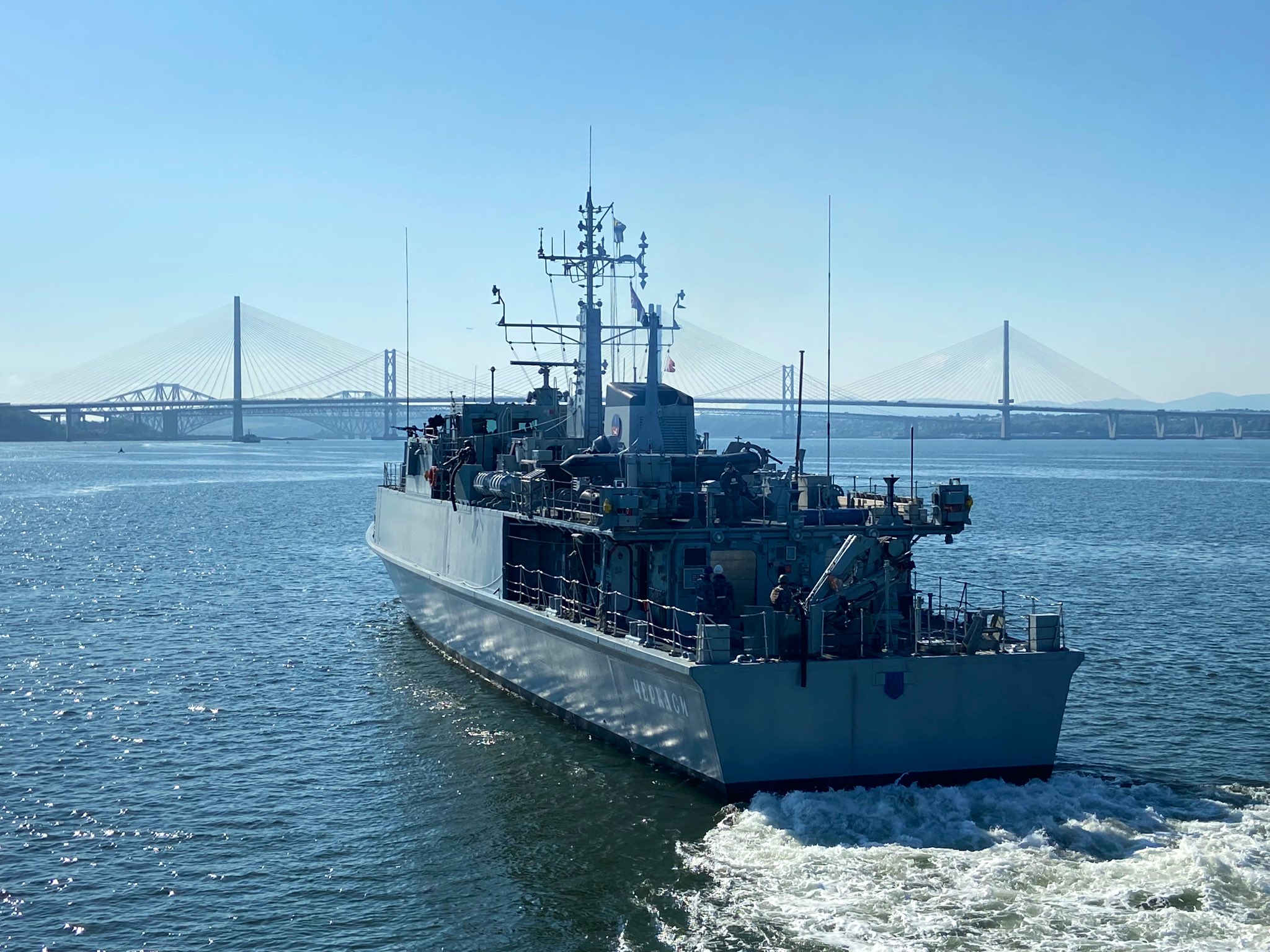 Фото: Royal Navy in Scotland Військові кораблі "Чернігів" та "Черкаси" для України вийшли з порту в Шотландії – відео