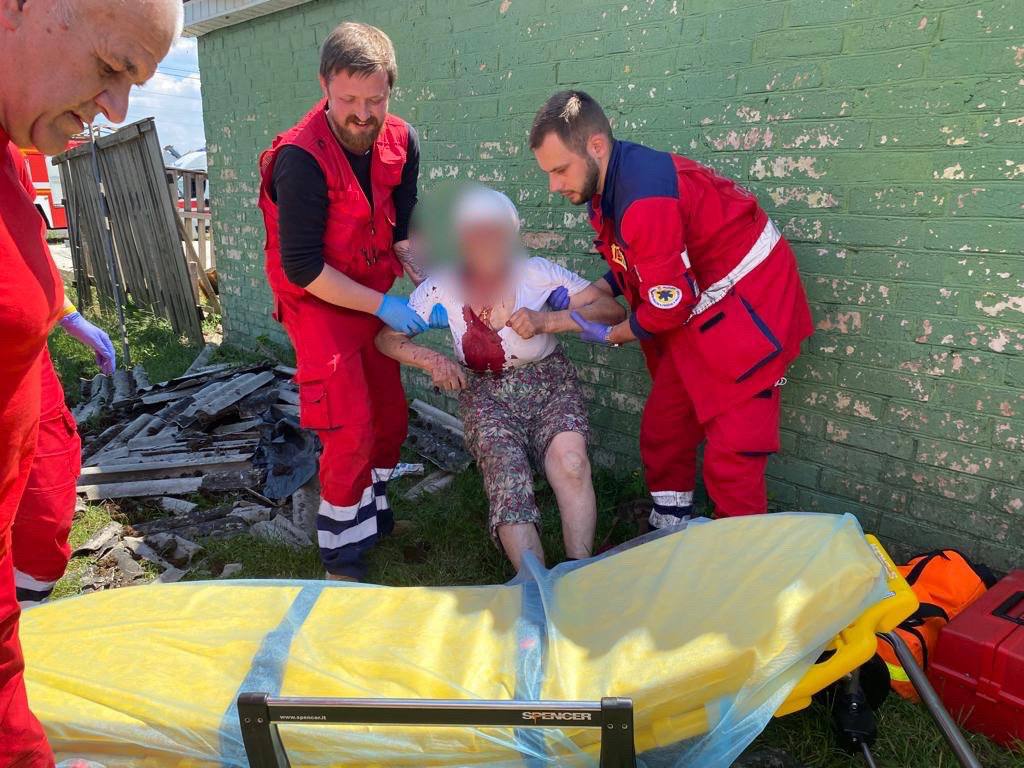 Фото: Полиция Удар Кинжалами и Калибрами по Киеву. В области повреждены дома, есть пострадавшие – фото