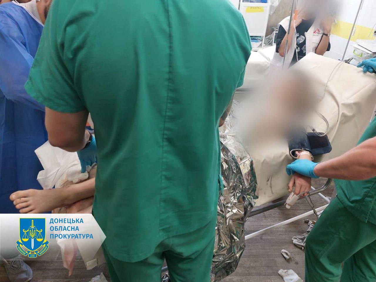 Фото – Донецька прокуратура Росія гатить по Донецькій області. Одна людина загинула, троє поранені, зокрема дитина: фото