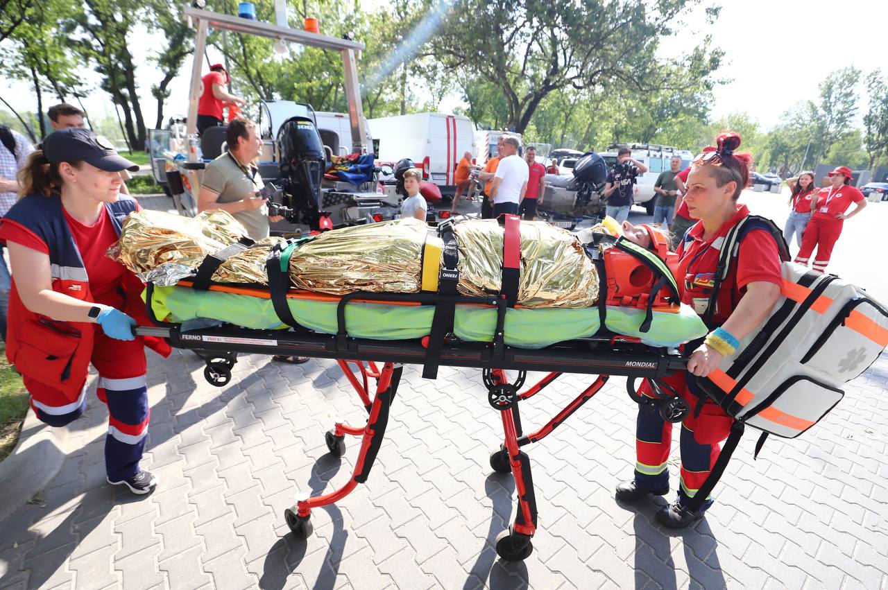Фото: КГГА В Киеве "отработали действия" на случай чрезвычайной ситуации на Киевской ГЭС – фото