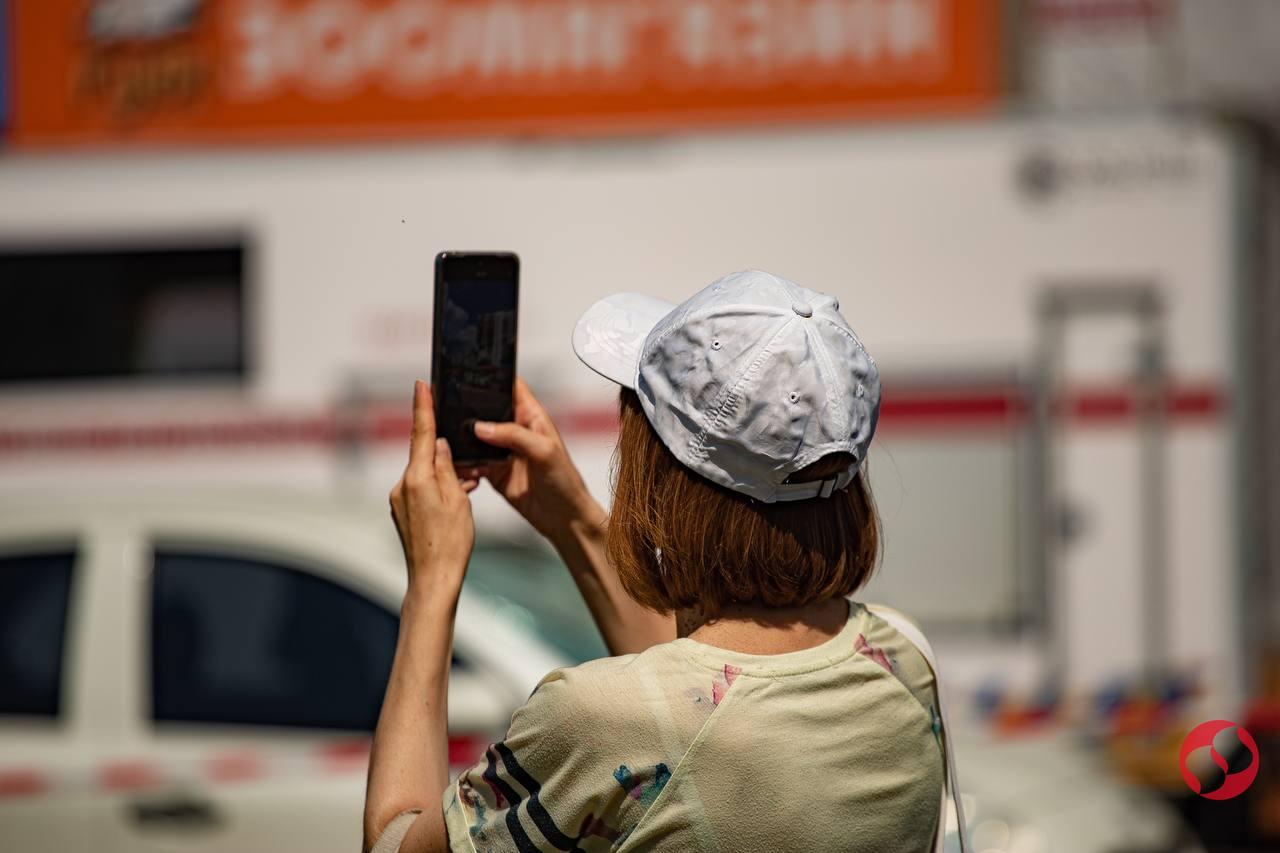 Фото – Валентина Полищук, LIGA.net Фоторепортаж с места взрыва в 16-этажке в Киеве
