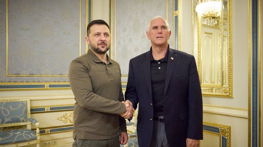 Майк Пенс приїхав до Києва: які шанси має колишній віцепрезидент США у боротьбі з Трампом - Фото