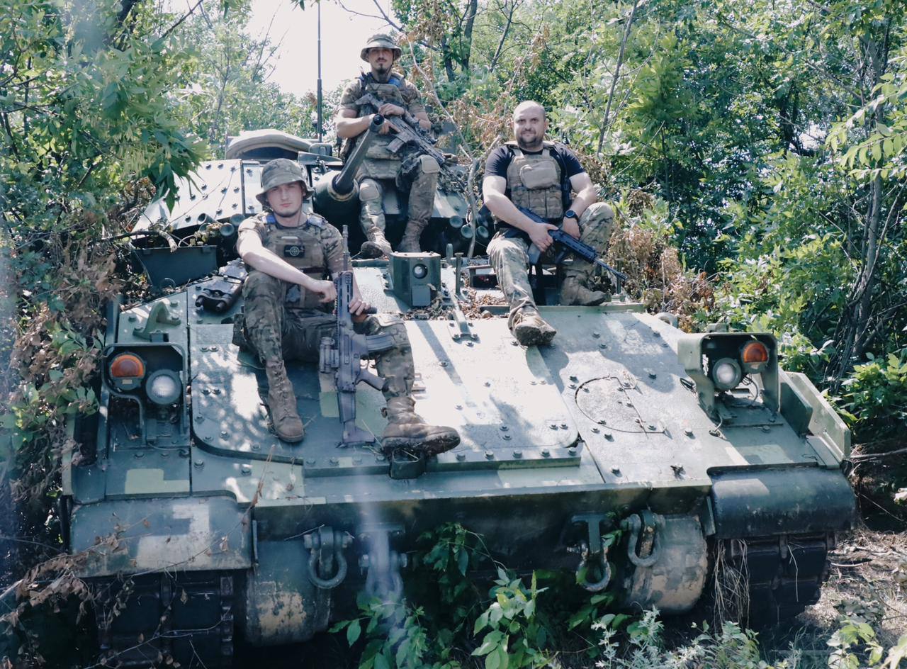 У Міноборони розповіли, як БМП M2 Bradley спалив два російські танки в одному бою – фото