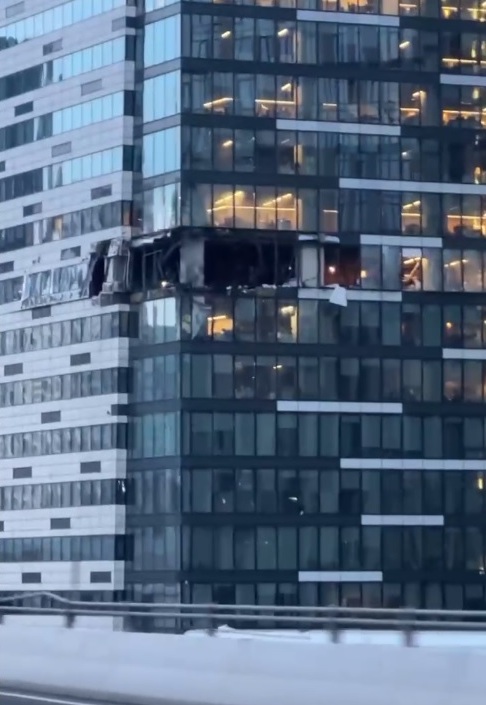 Фото: Астра В центре Москвы раздались взрывы. Россияне заявили об атаке дронов – фото, видео