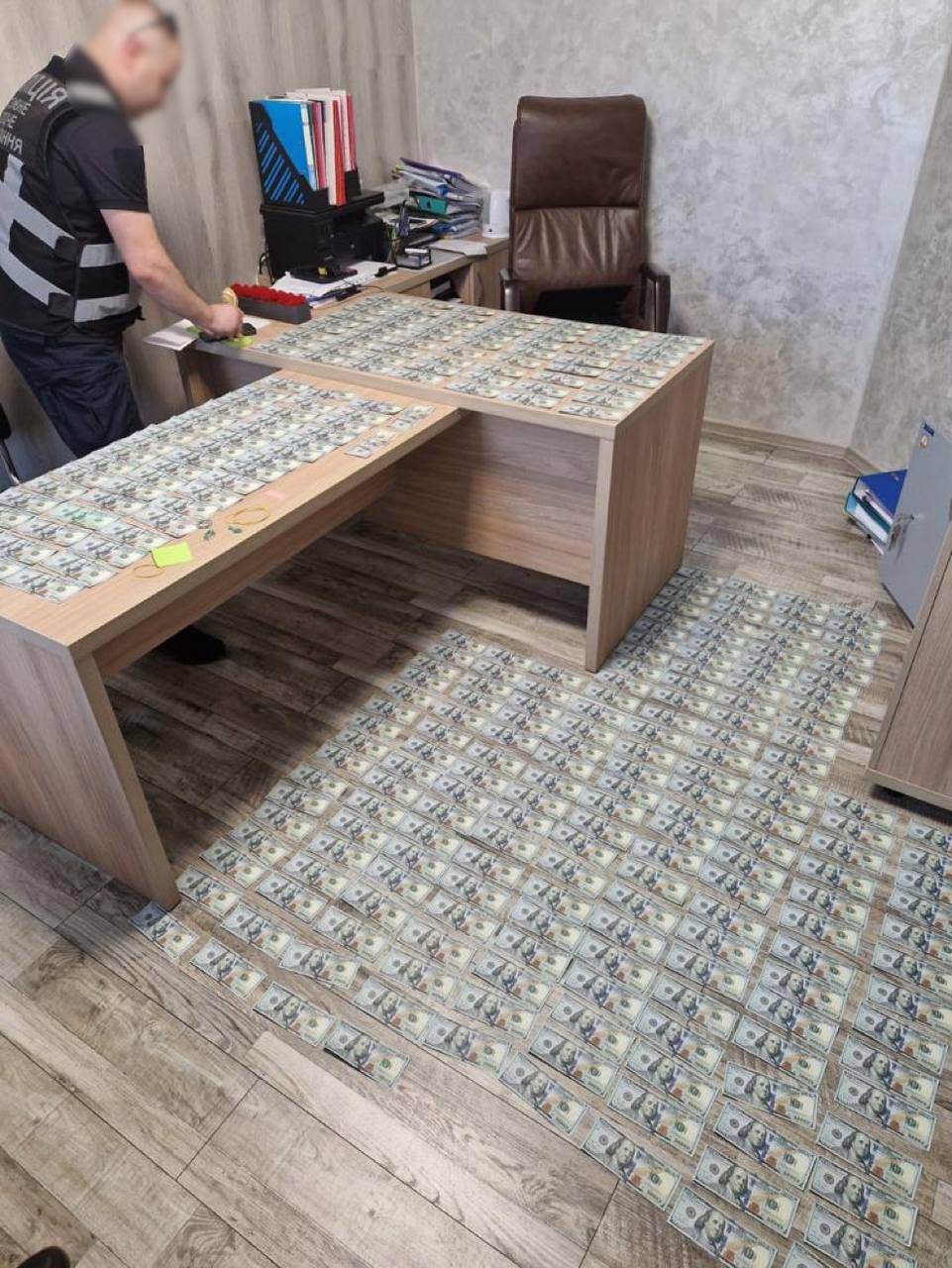 Фото: Офіс генпрокурора СБУ затримала депутата з Кропивницького за підозрою у вимаганні – фото