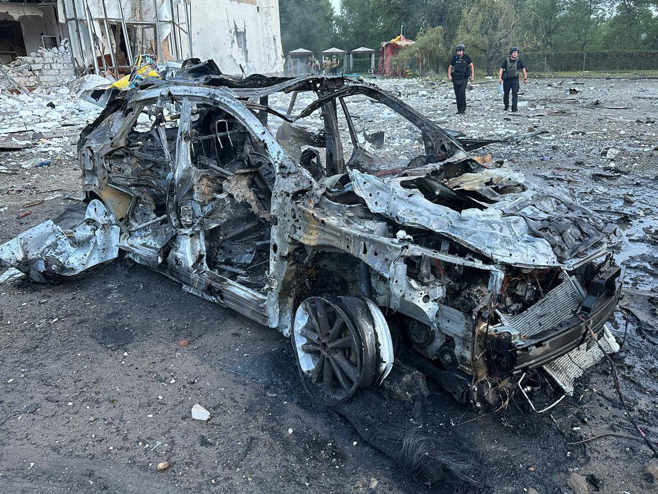 Фото – Малашко Росія атакувала ракетами готель у Запоріжжі, є загибла – фото і відео з місця прильоту