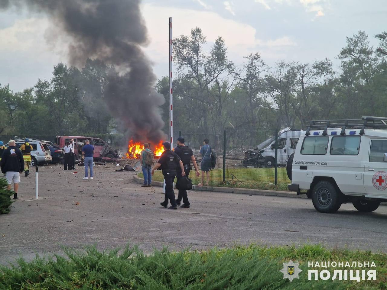 Фото – Нацполиция Запорожье. Россия била по отелю ракетой "Искандер-К", пострадали четыре ребенка – фото