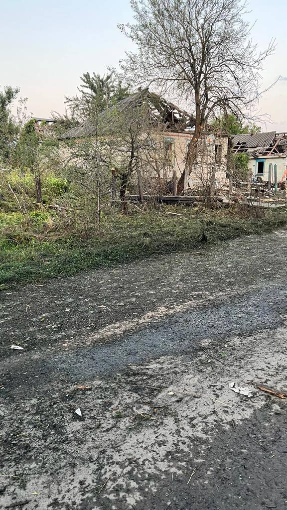 Фото – Донецкая ОВА Россия накрыла артиллерией села под Лиманом: убила трех человек – фото, карта