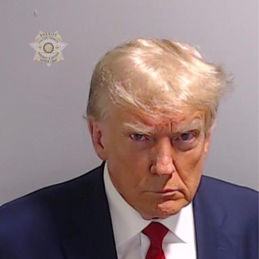 Тюремное фото Дональда Трампа (Фото: EPA) Трамп стал первым президентом США, которому сделали официальное тюремное фото