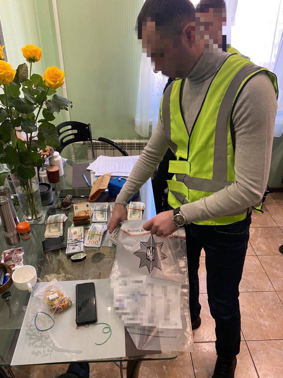 Фото: Офіс генпрокурора Голова київської військово-лікарської комісії отримав підозру за підробку довідок – фото