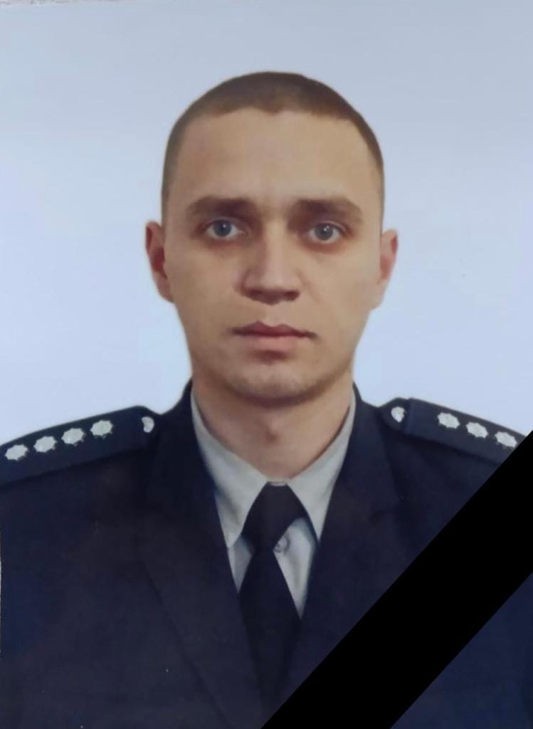 Фото – Сумська адміністрація Росія вбила авіабомбою подружжя у Вугледарі, артилерією – поліціянта під Сумами