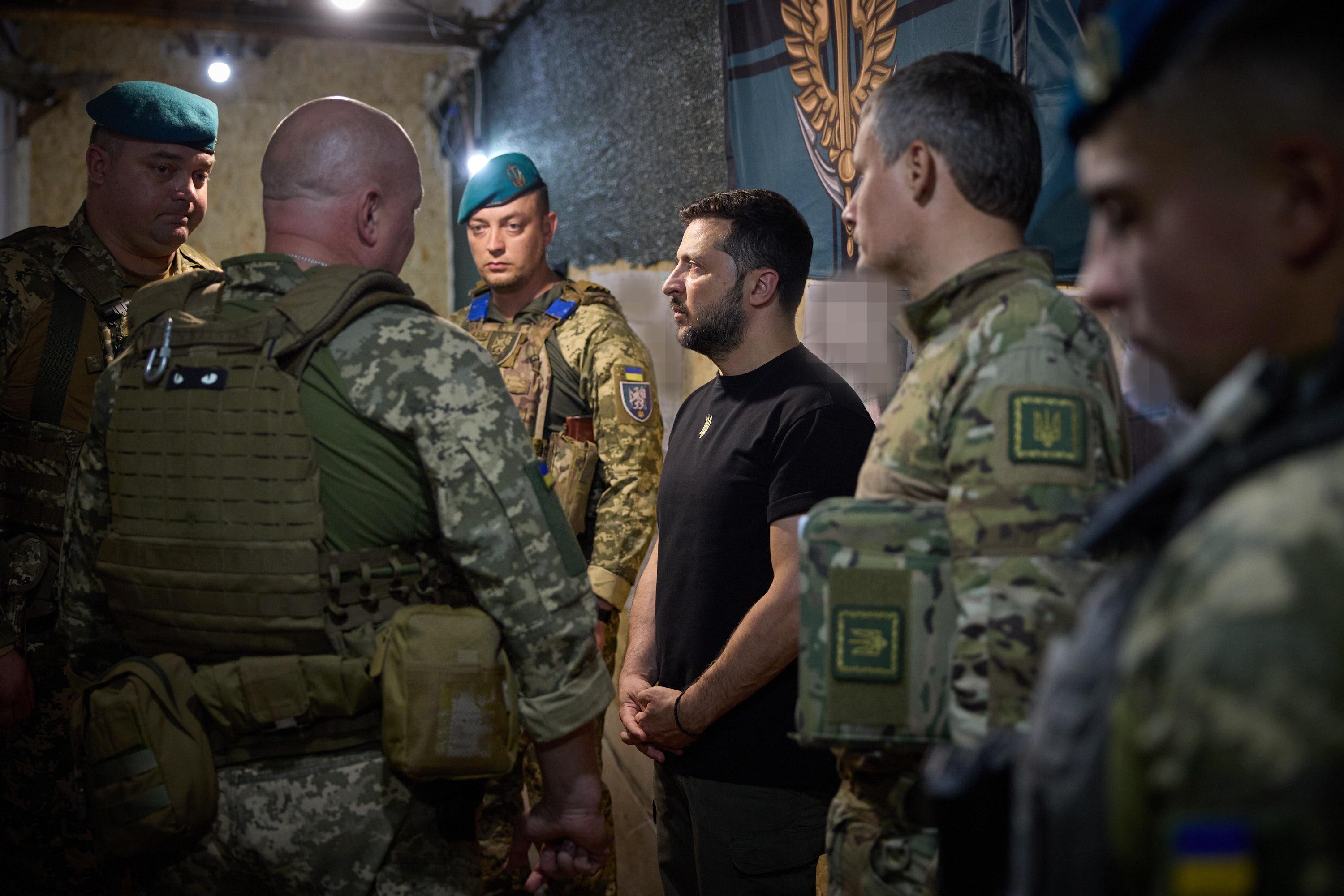 Фото – ОП "Все мощные". Зеленский поехал к боевым бригадам ВСУ на Донбасс и Запорожье: фото, видео