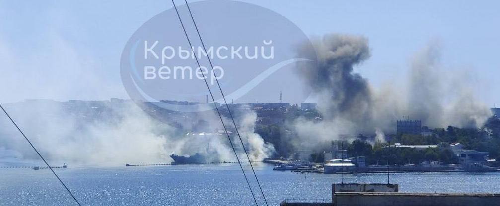 "Так, почалось". Ракетный удар по штабу Черноморского флота РФ в Севастополе — много видео
