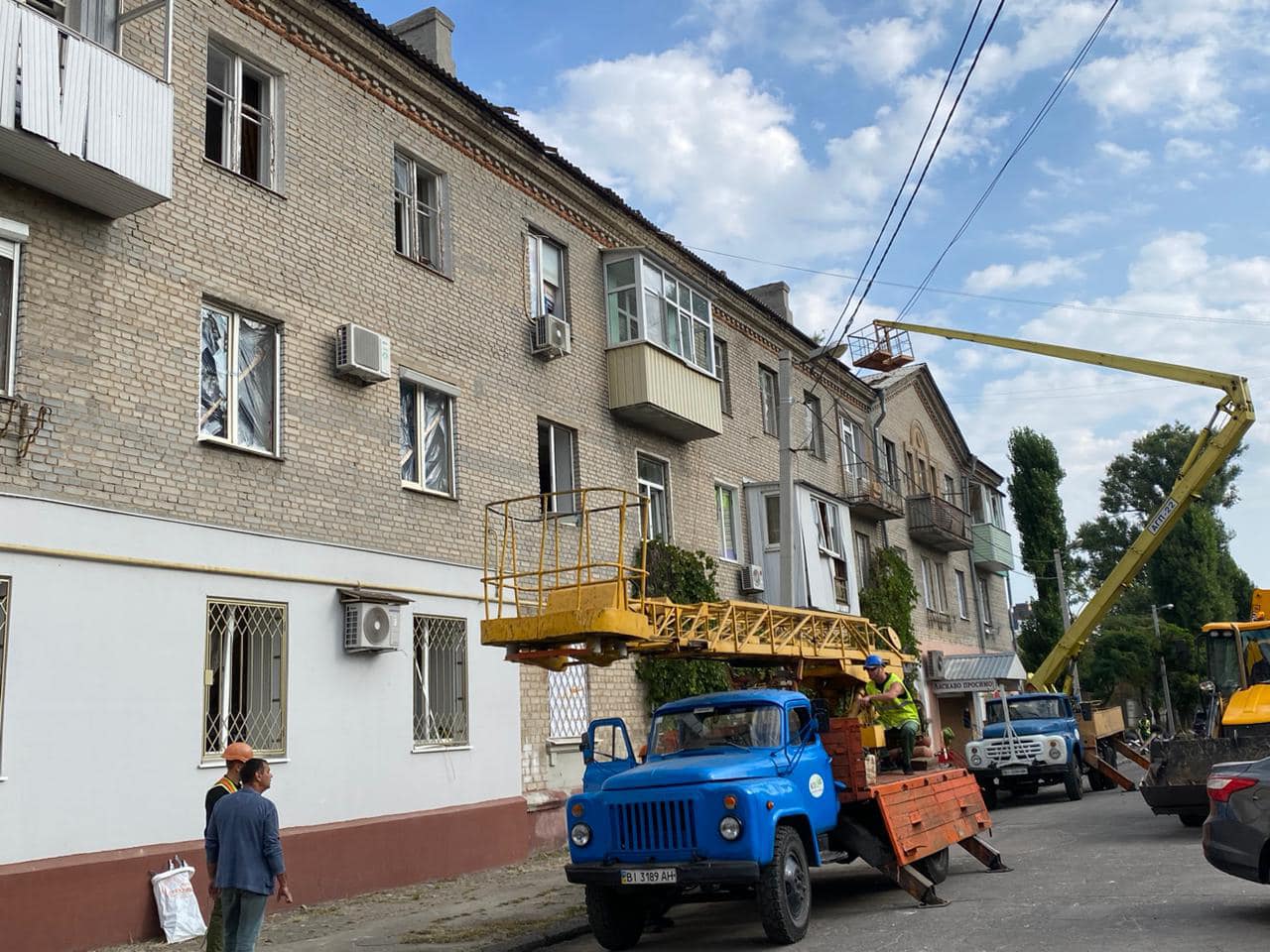 Фото: facebook.com/vitalii.maletskyi.official Ракетный удар по Кременчугу. Поисковые работы завершили, мэр показал фото последствий