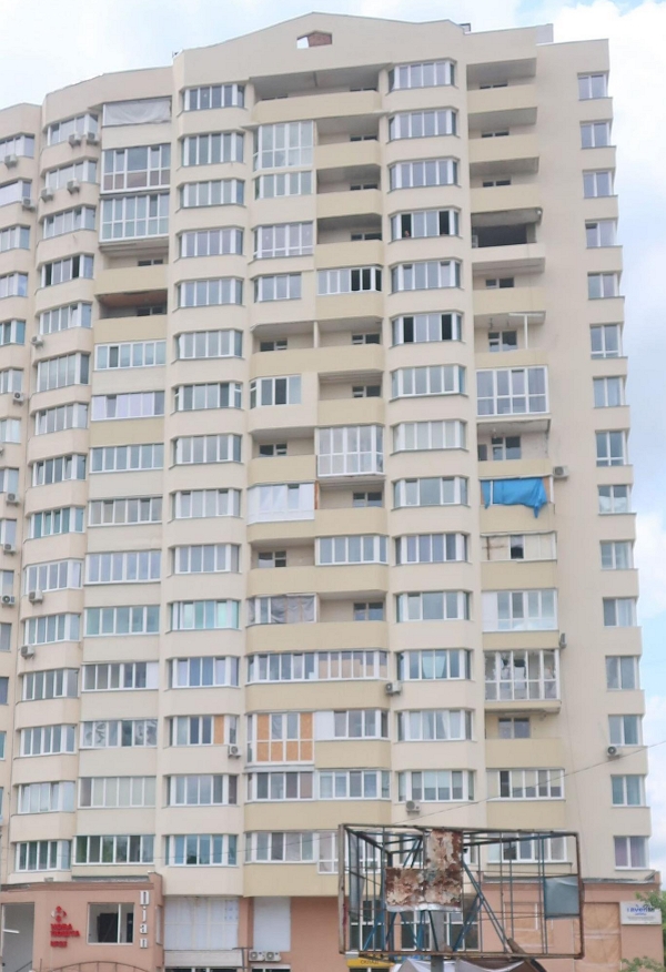 Як відбувається відновлення зруйнованого житла в Україні