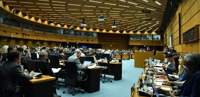 Бізнес-тиждень: Страхування воєнних ризиків, нарощення імпорту СПГ із РФ, негнучка гривня