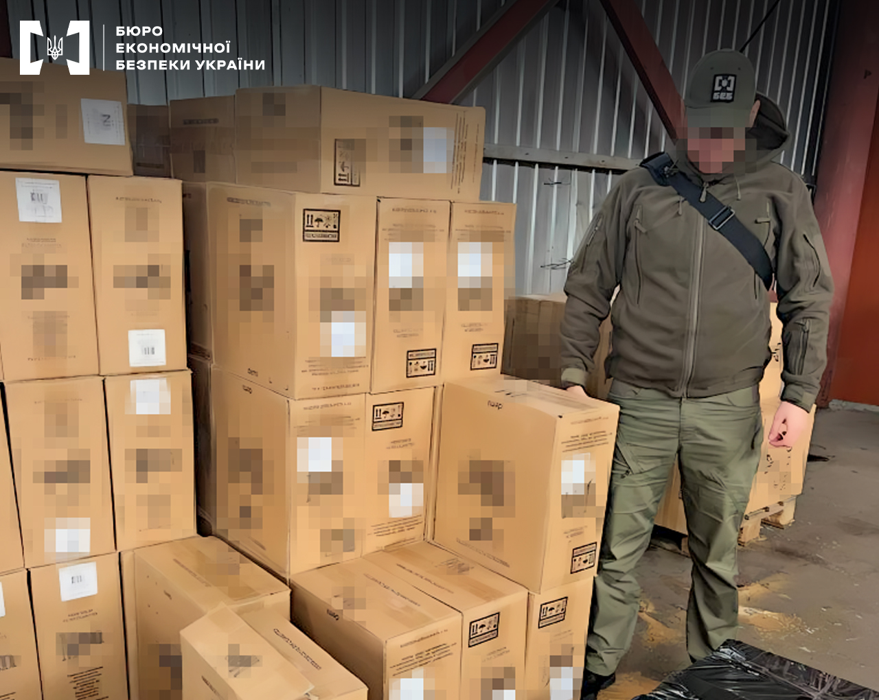 В Днепре разоблачили подпольную схему продажи сигарет. Изъяли 400 000 пачек на 37 млн грн