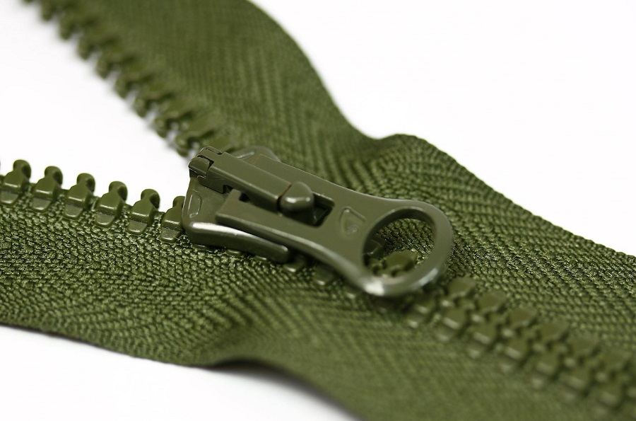Латвийского производителя швейной фурнитуры заподозрили в поставках армии РФ