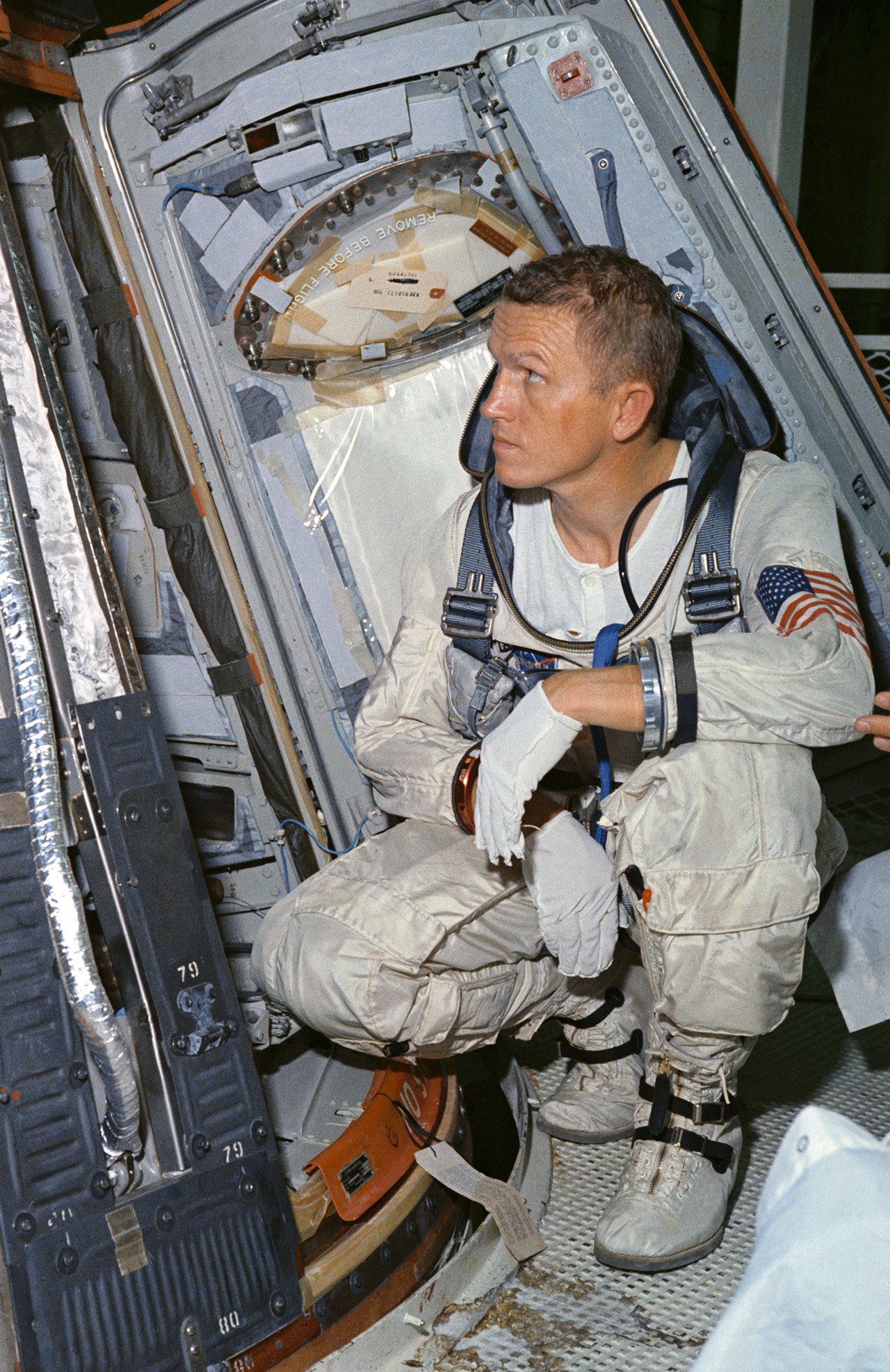 Умер астронавт NASA, первым увидевший обратную сторону Луны. Ему было 95 лет