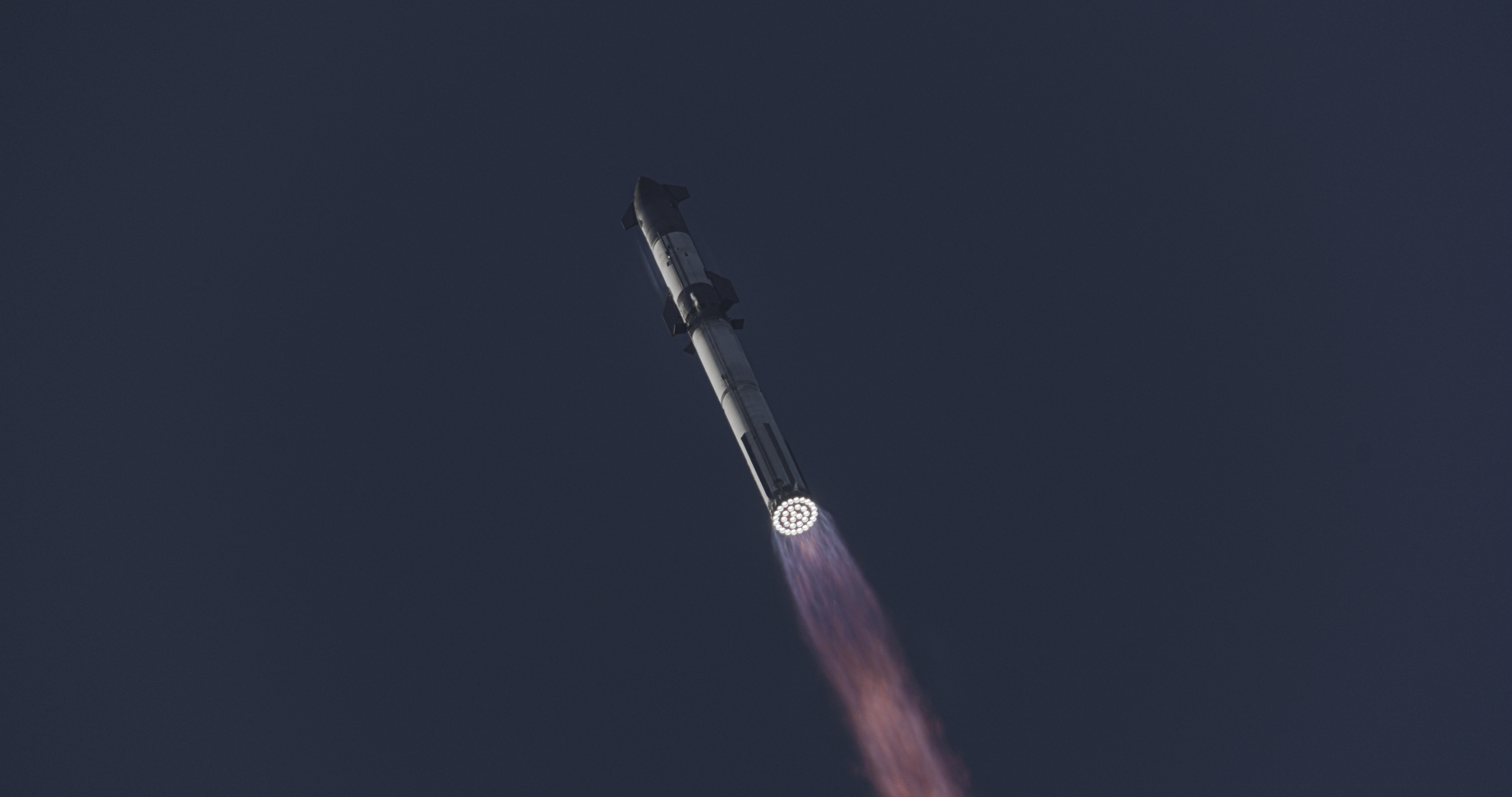 У SpaceX підтвердили вибух ракети, двигуни корабля Starship пропрацювали кілька хвилин