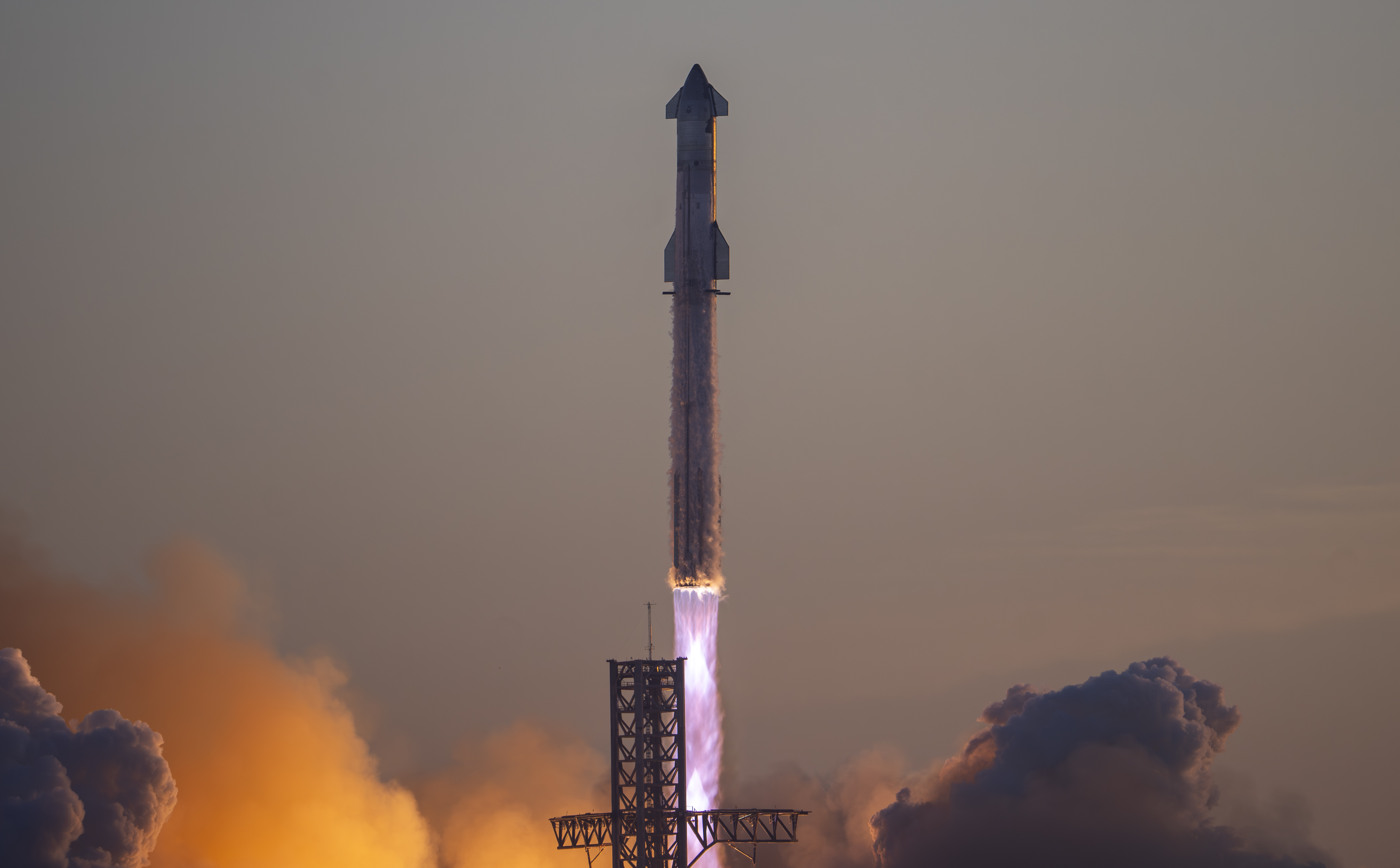Как выглядел запуск второго орбитального полета Starship, закончившегося взрывом – фото