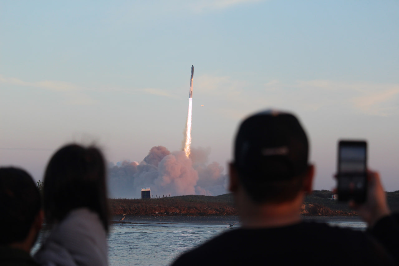 Світові протести, масові пожежі та ракети SpaceX. Фотографії, які вразили світ цього тижня