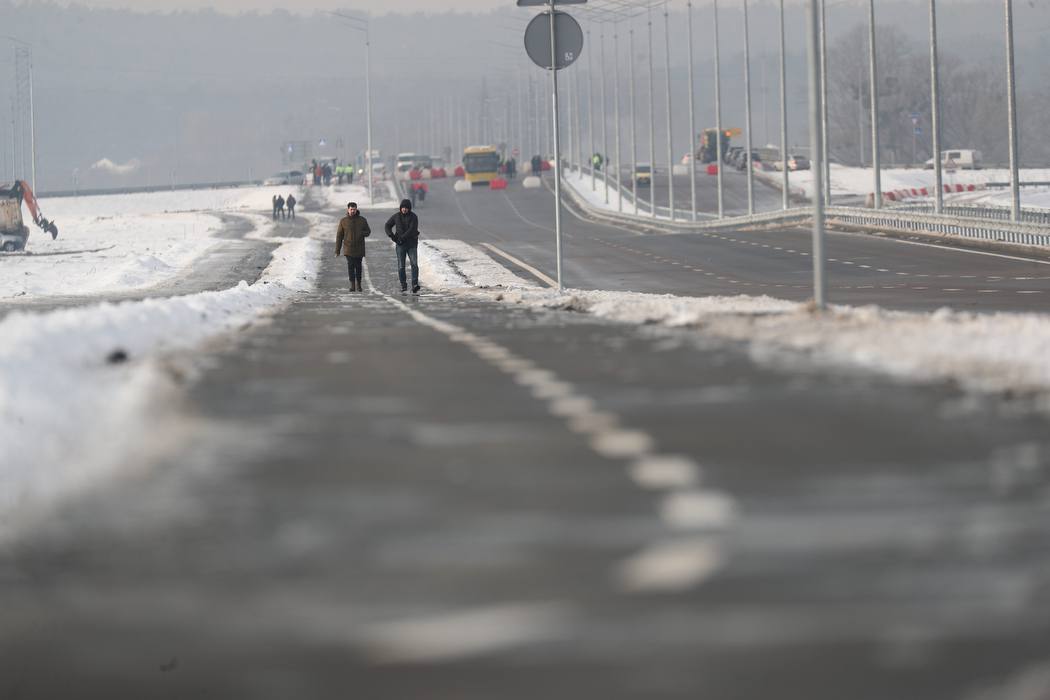 В Киеве достроили участок Большой кольцевой дороги. Упирается в будущий тоннель  — фото