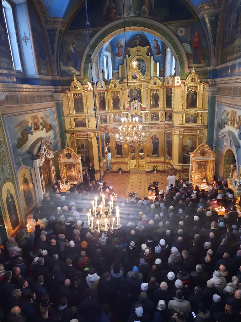 Служба ПЦУ в Свято-Николаевском соборе (Фото: Василий Ильчишин/Facebook)