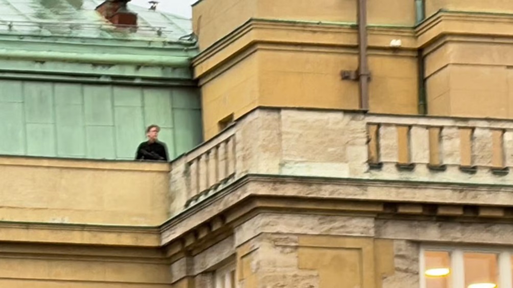 В університеті Праги сталася стрілянина. 15 загиблих, десятки поранених – відео, фото