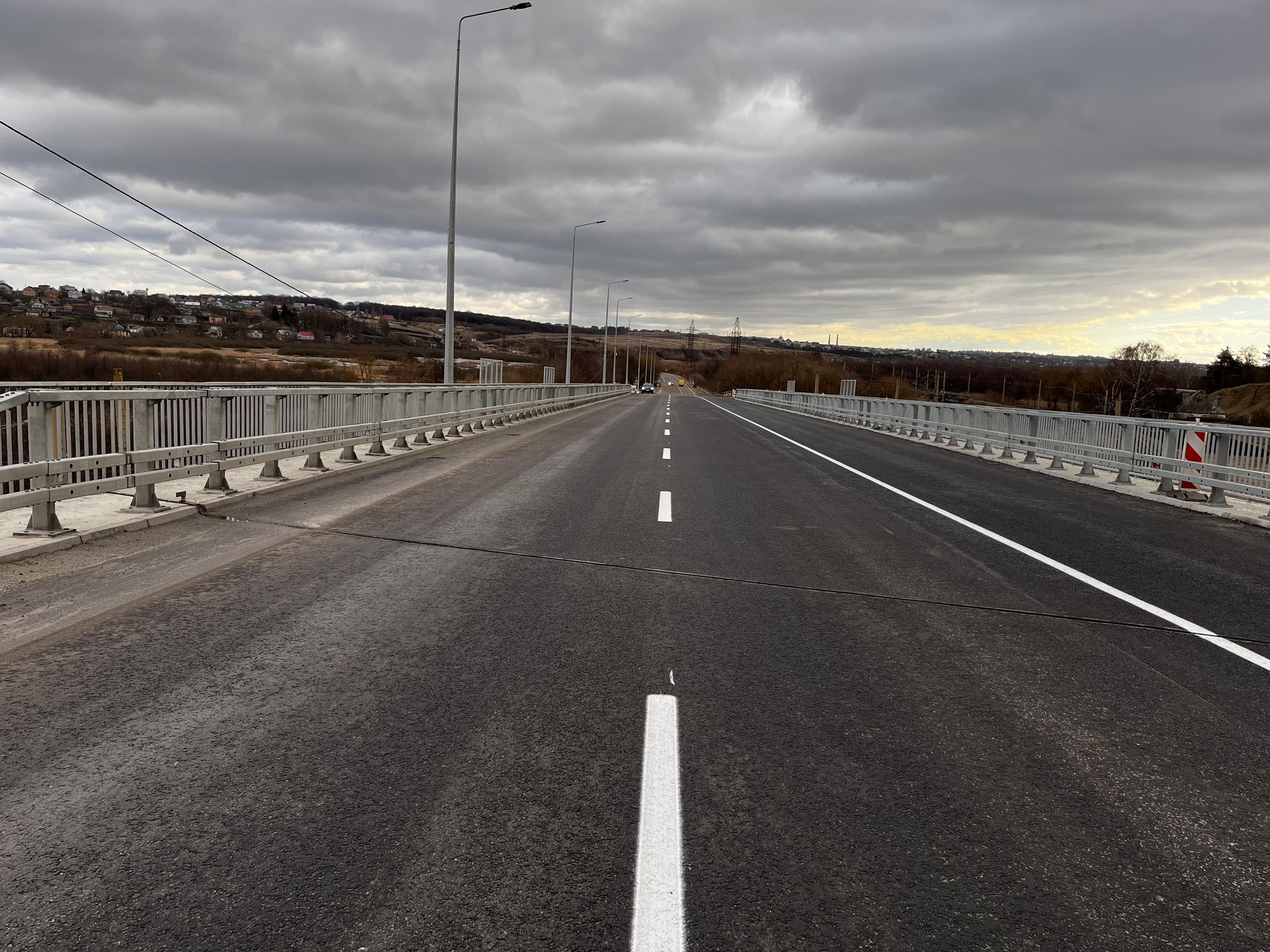 Біля Тернополя відкрили для транспорту один із найдовших в області мостів – фото
