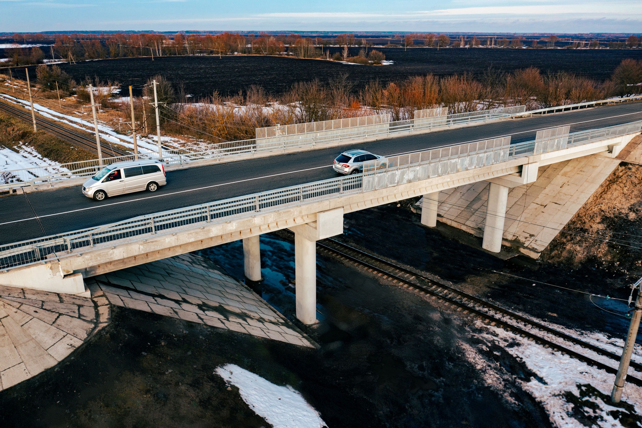 Возле Нежина восстановили мост, разрушенный в начале российского вторжения – фото