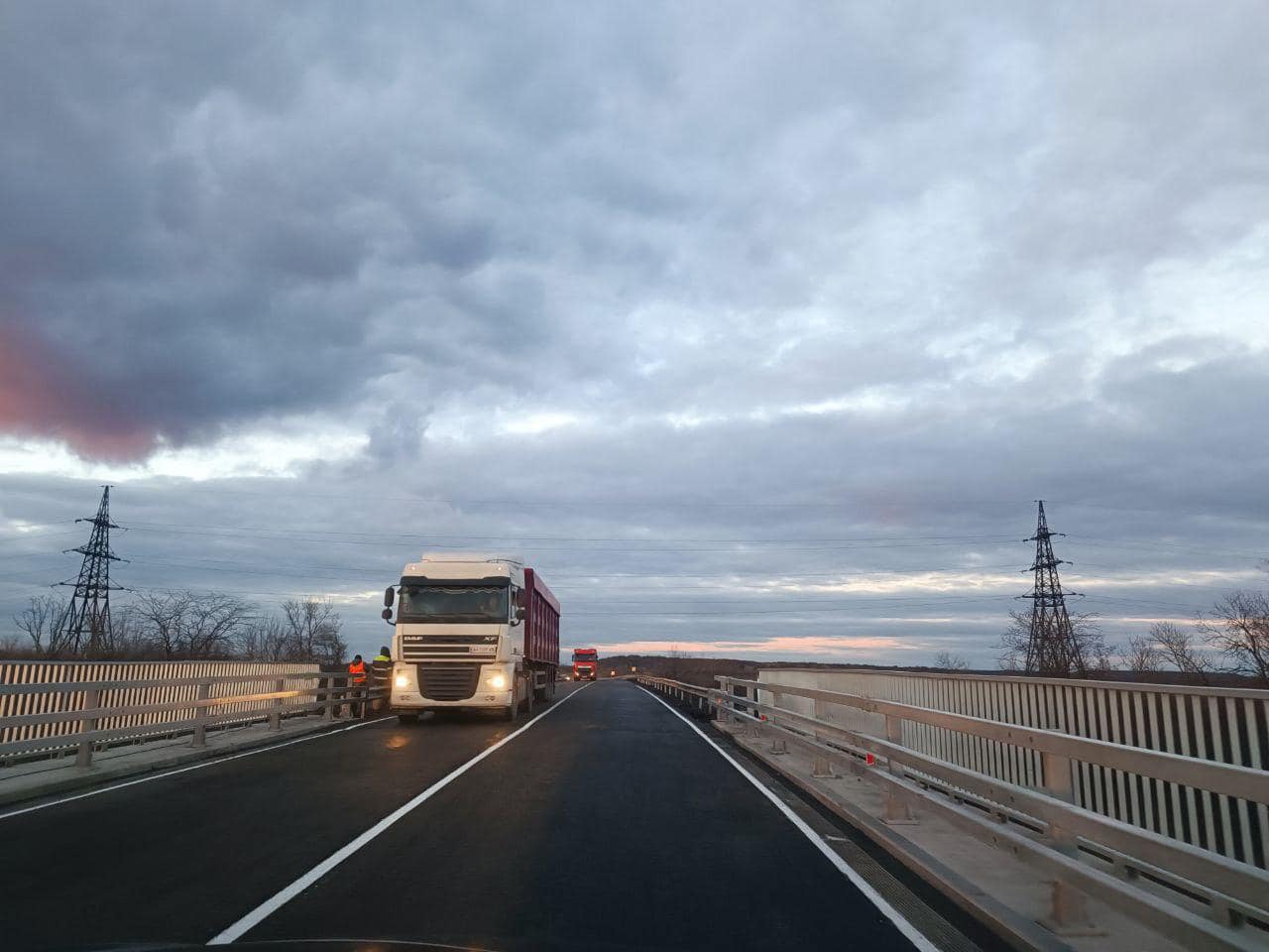 Біля Олександрії відкрили для транспорту міст на найдовшій в Україні трасі – фото