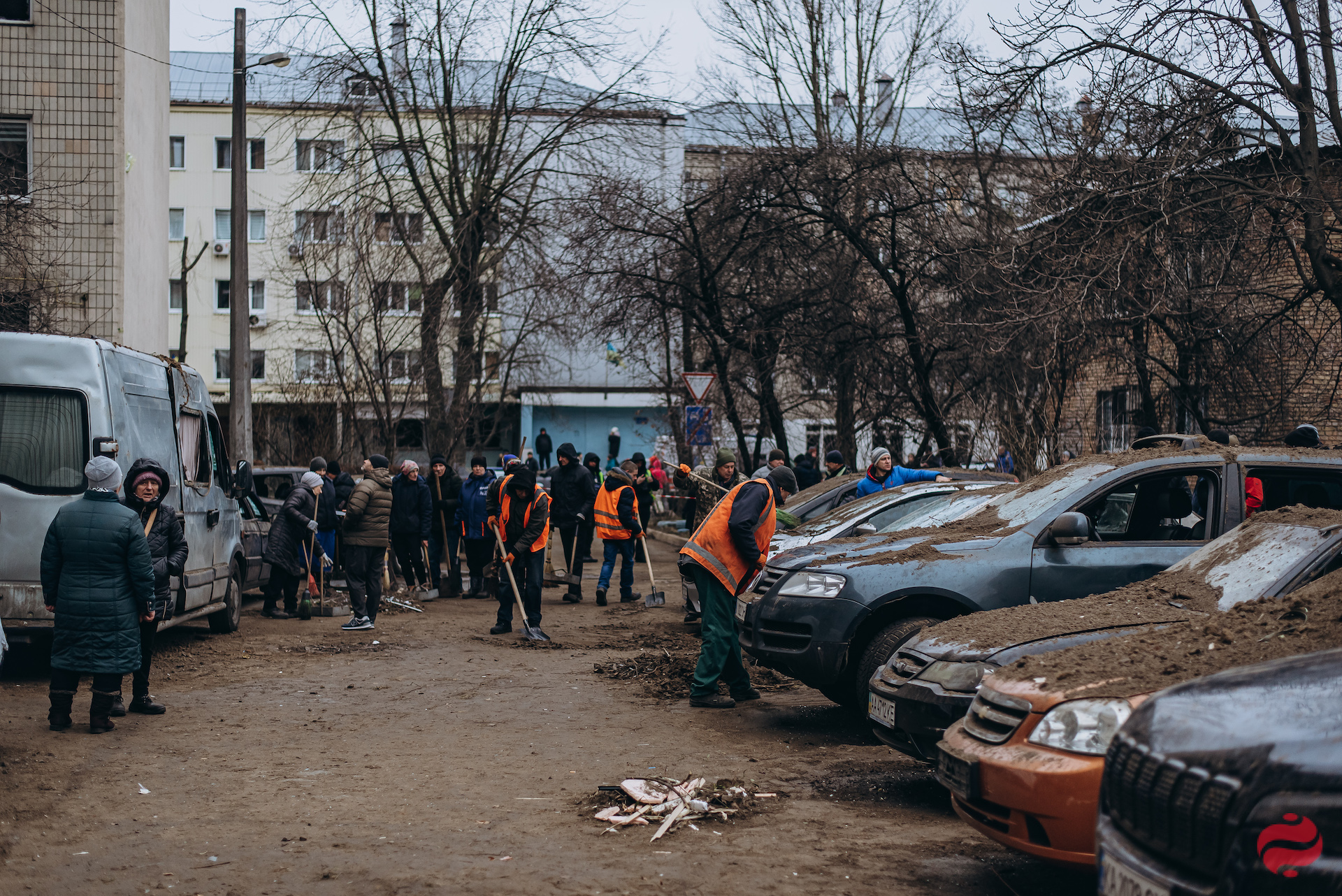 Масштабные пожары и потоп. Последствия обстрела Киевской области – фоторепортаж LIGA.net