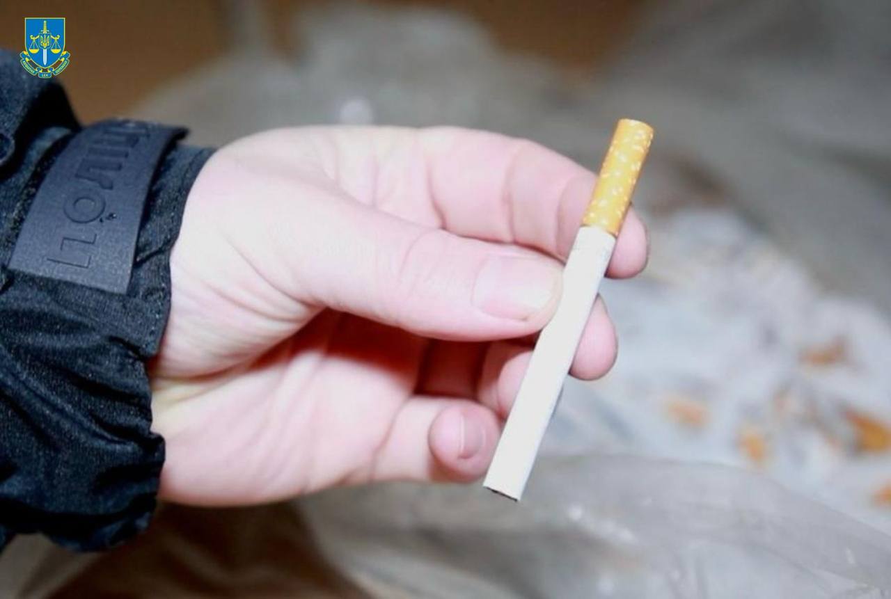 На Черкащині знайшли підпільну тютюнову фабрику потужністю до 50 000 пачок на добу