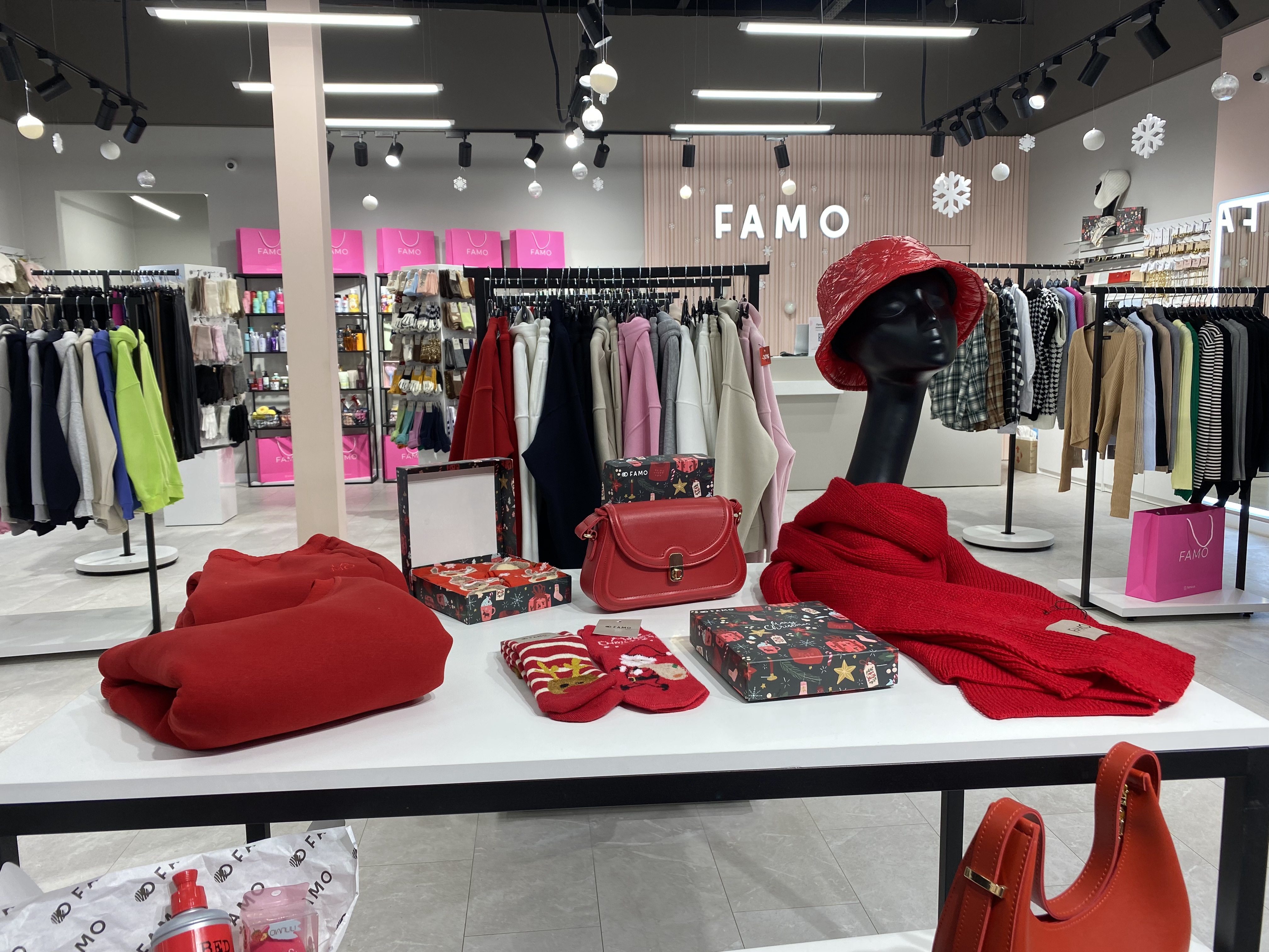Мережа магазинів Famo пропонує українкам одяг та аксесуари/Фото надане Юлією Томусяк