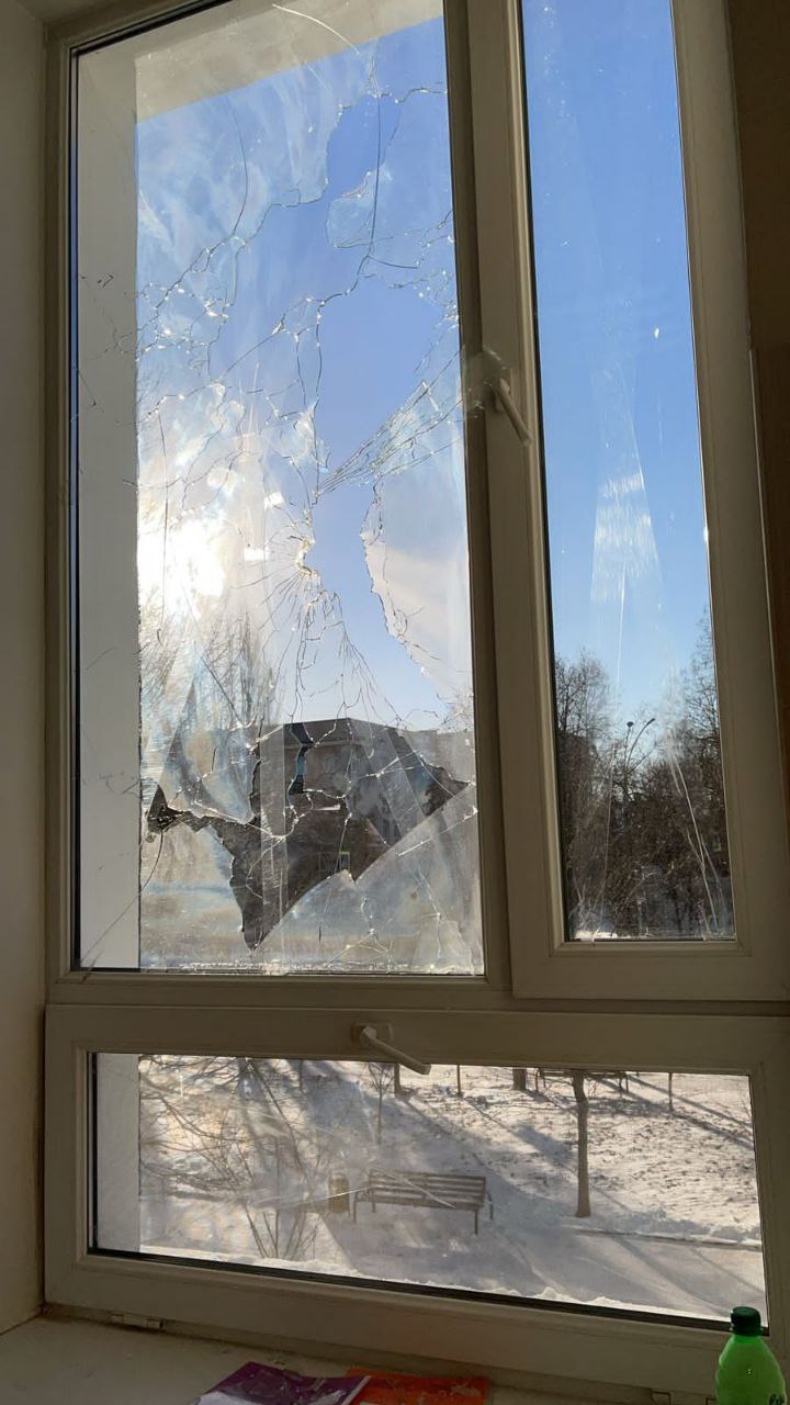 Россияне ударили по Херсону, повреждено медучреждение – фото