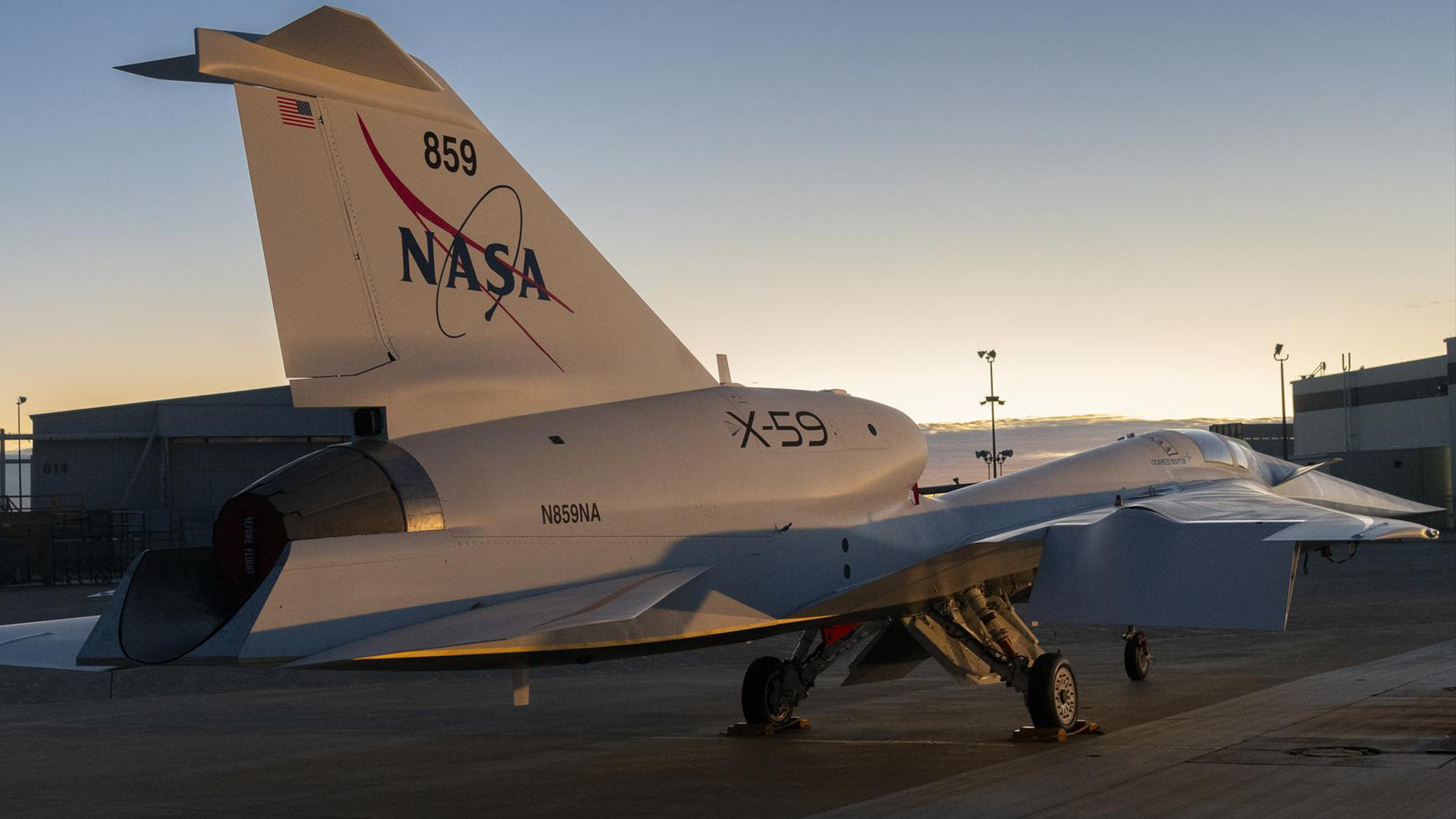 NASA и Lockheed Martin представили экспериментальный тихий сверхзвуковой самолет – фото