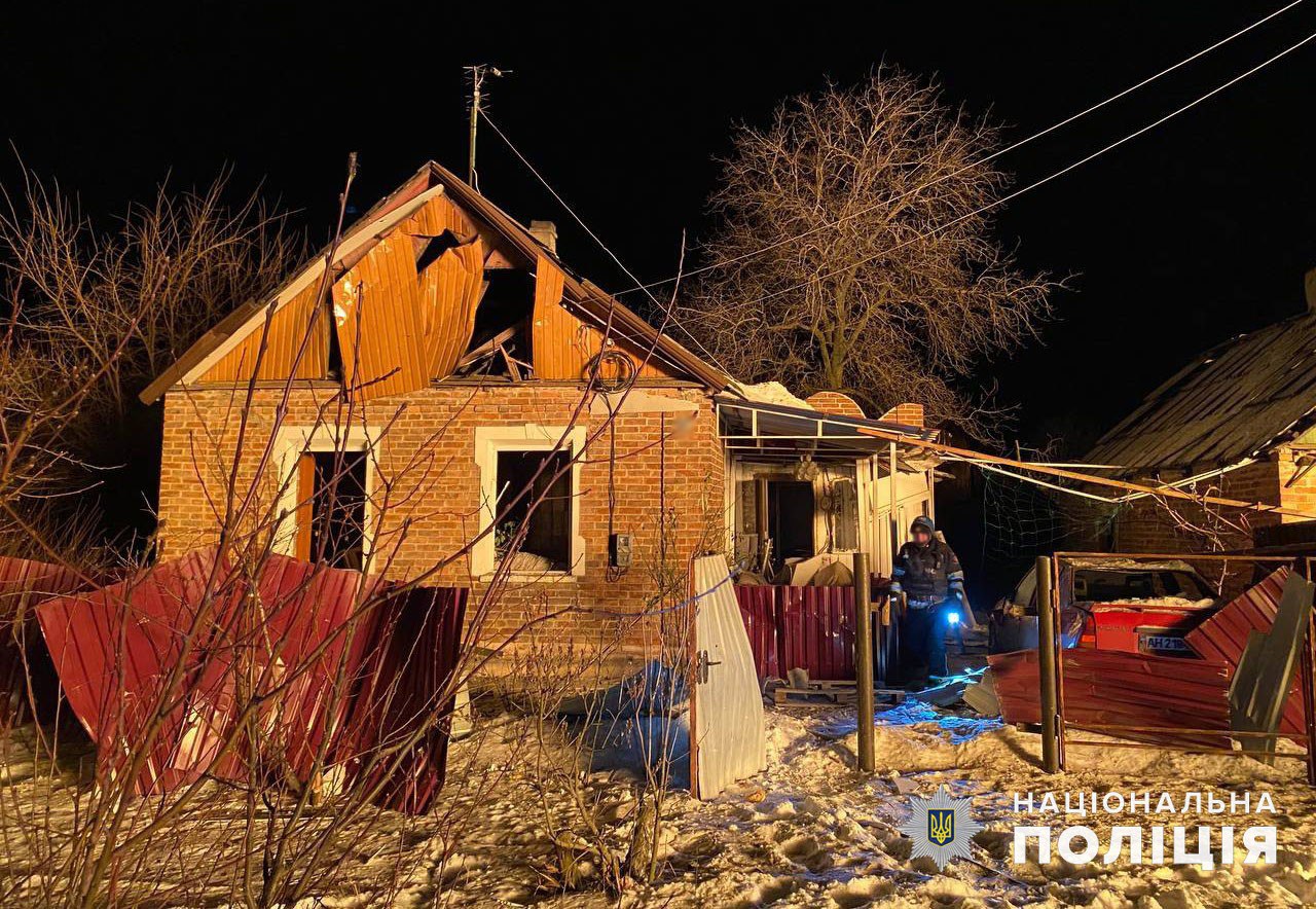 Россияне нанесли ракетный удар по Мирнограду, повреждены дома и газопровод – фото