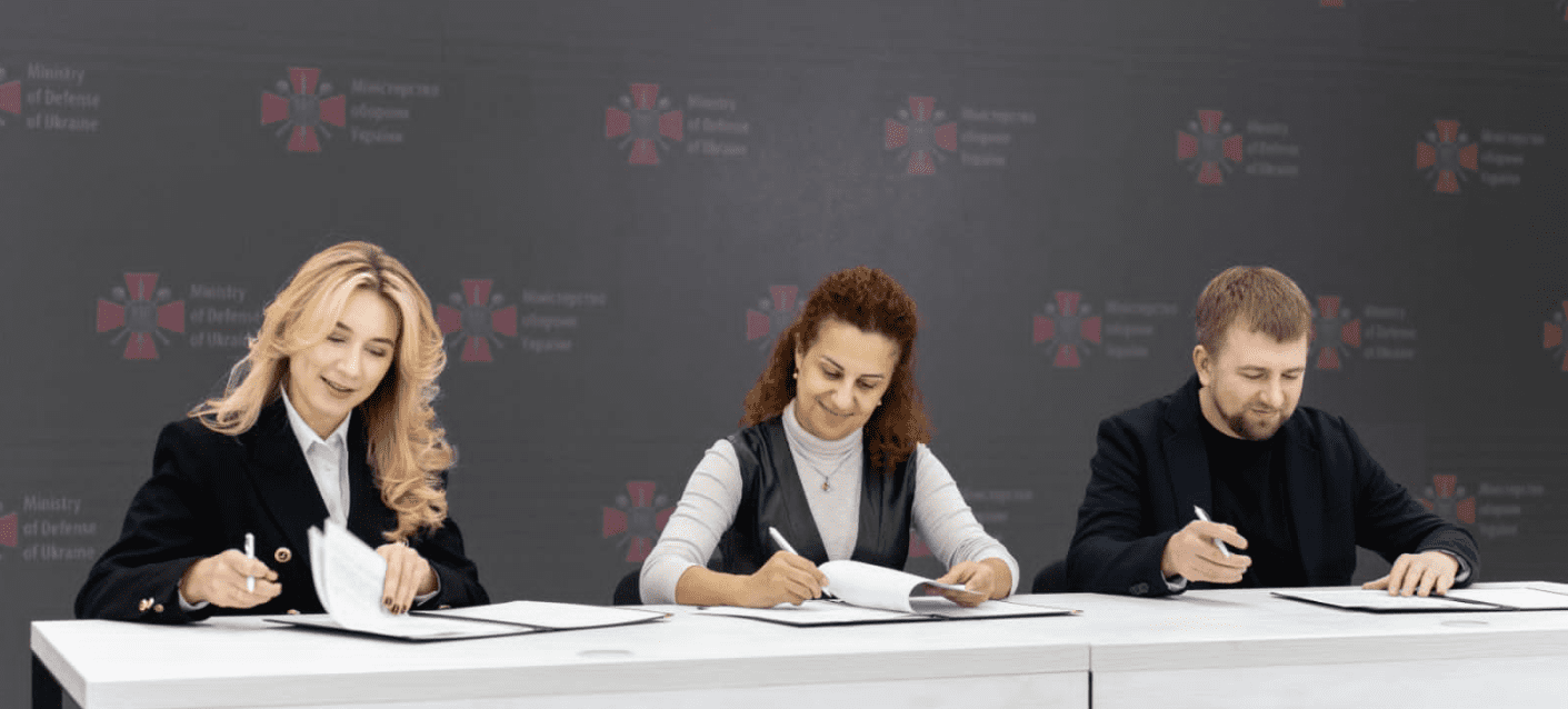 підписання документа про співпрацю між Міноборони, Державним центром зайнятості та robota.uа/Фото: пресслужба Міноборони