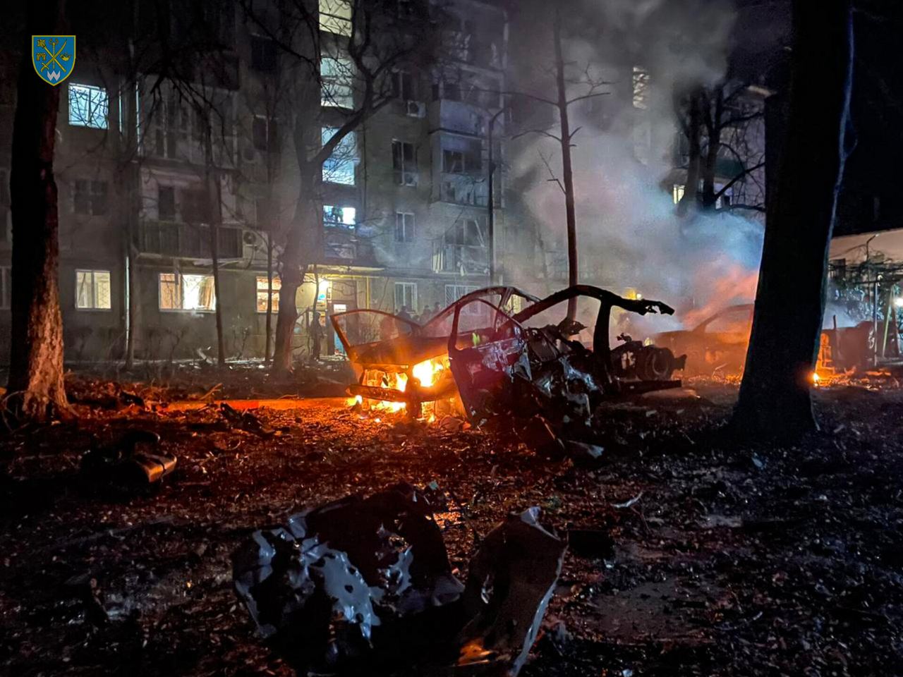 Одеса. Росія атакувала "шахедами", є руйнування багатоповерхівок, пожежі — фото та відео
