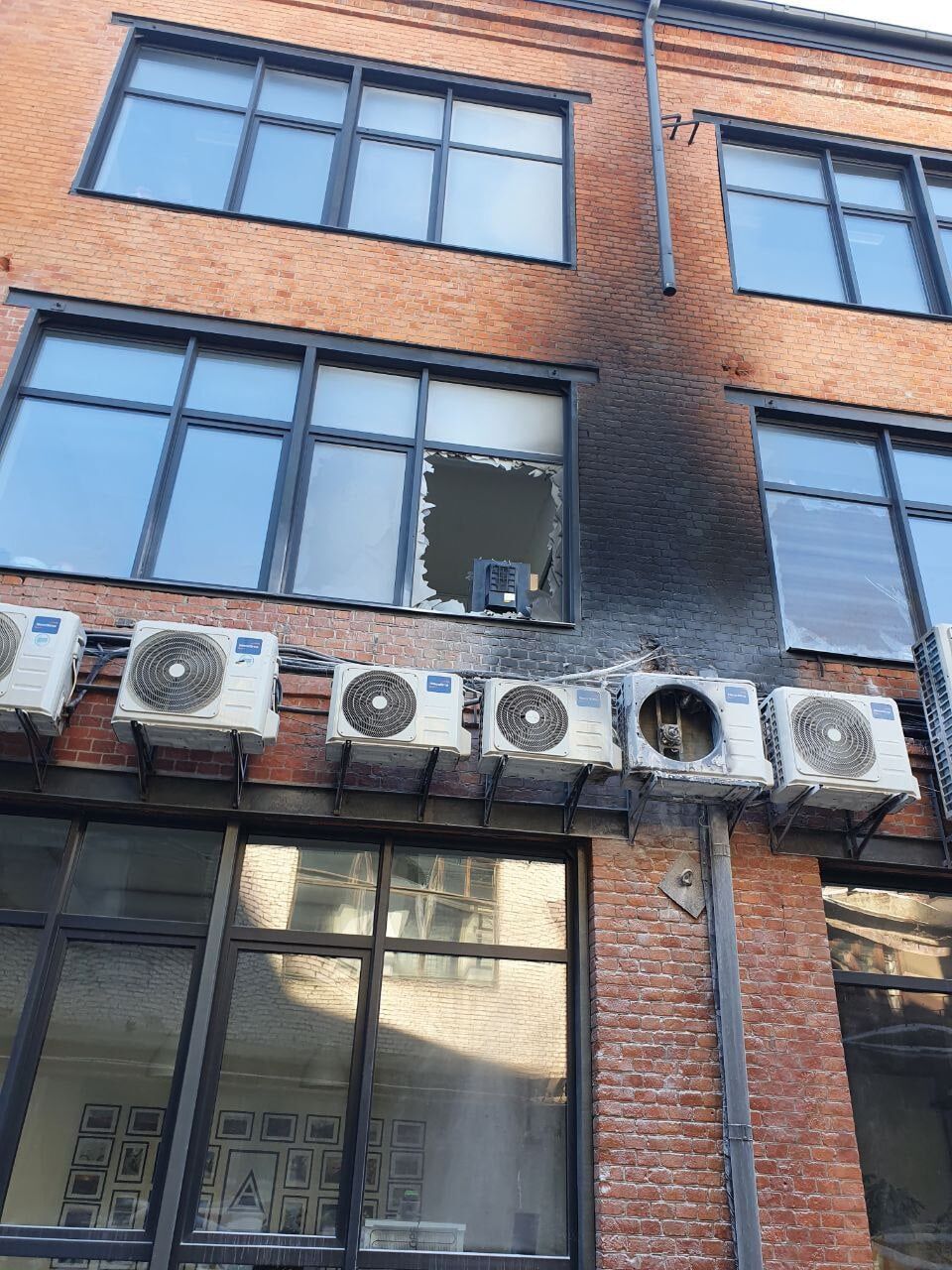 Харківський офіс Netpeak Group постраждав від обстрілу – фото