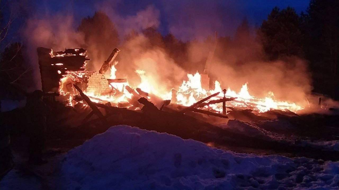 У Чернігівській області згорів будинок сім'ї заарештованого бізнесмена Мазепи – фото