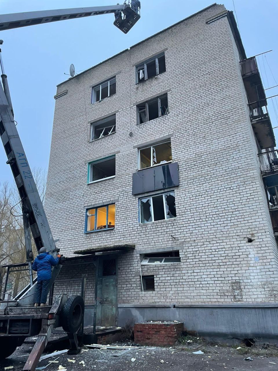 Слов'янськ. Росія вдарила "Іскандером" по керамічному цеху, є руйнування — фото та відео