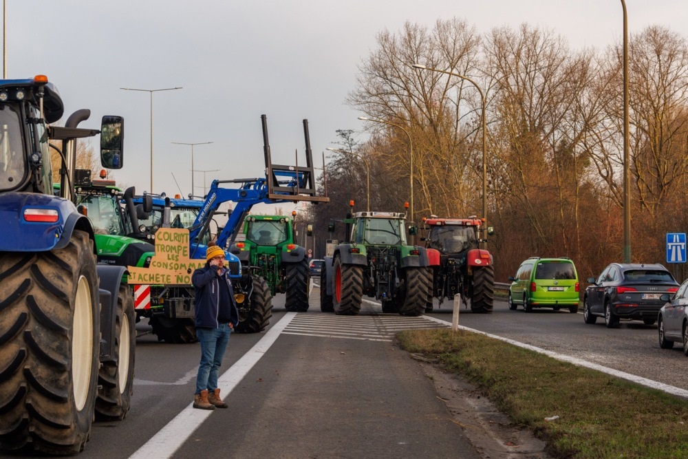 Фермеры блокируют движение в Париже и Брюсселе: каковы их требования – фото